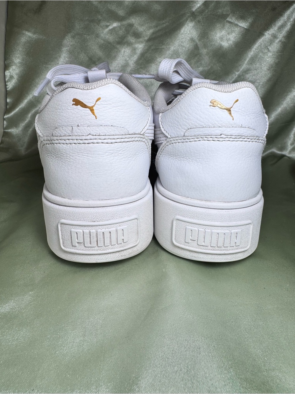 Puma Platform Lace-Up Classic Leather Sneaker with Gold Logo Women’s size 8.5 - Picture 3 of 9